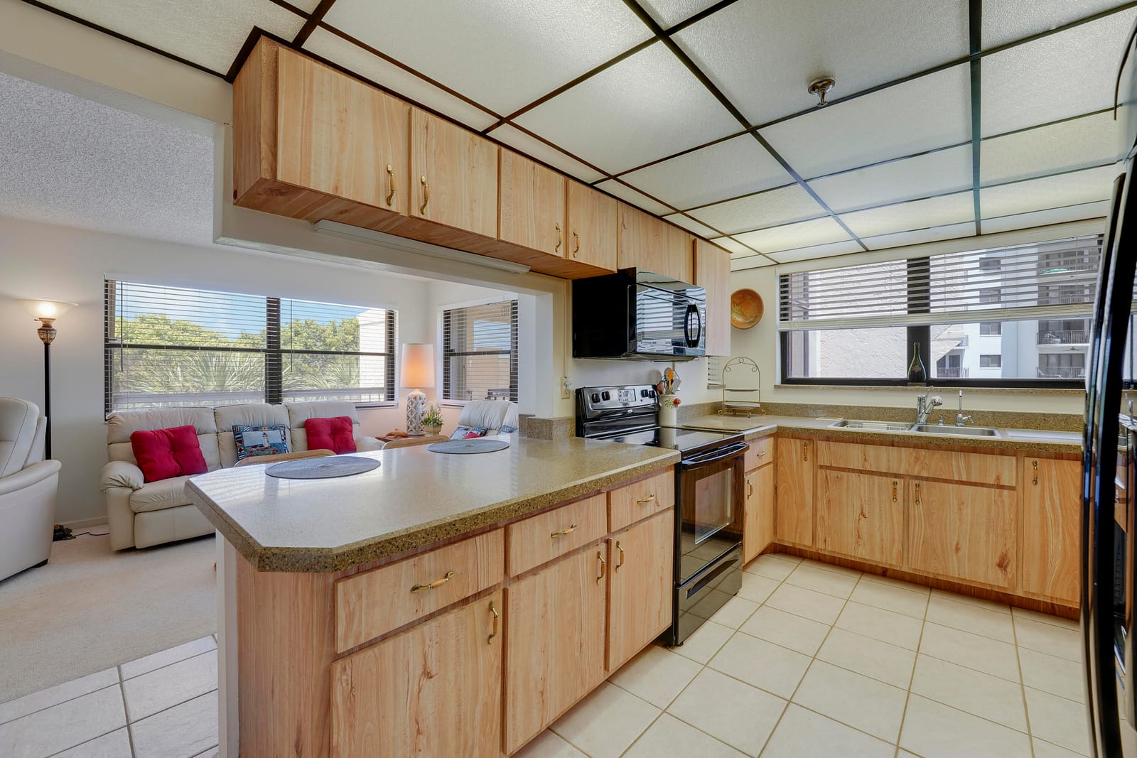 372 Golfview Road 403 — photo 7