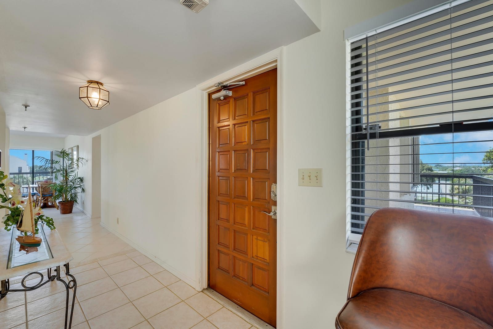 372 Golfview Road 403 — photo 8