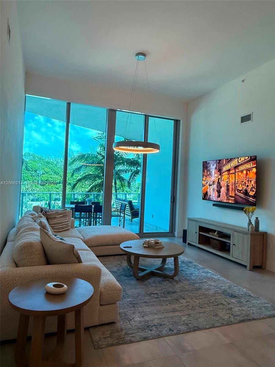 701 N Fort Lauderdale Boulevard 214, Fort Lauderdale, FL 33304