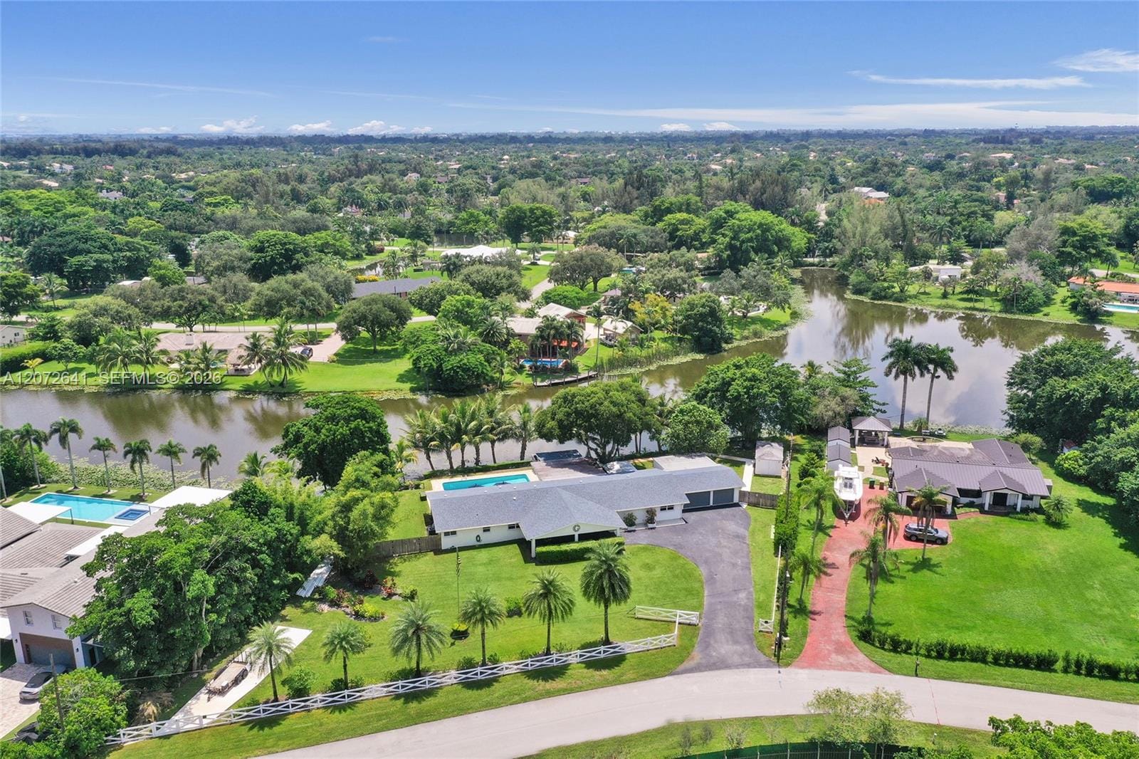 10880 SW 25th Street, Davie, FL 33324