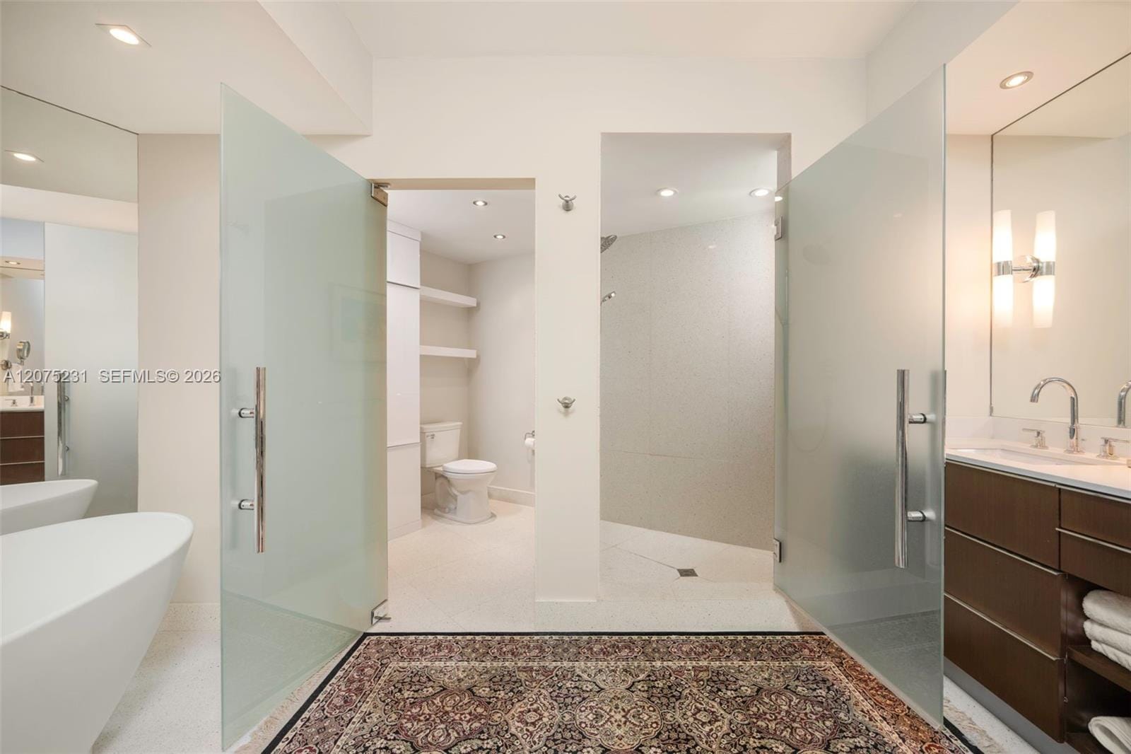 300 S Pointe Drive 2806, Miami Beach, FL 33139 photo 22