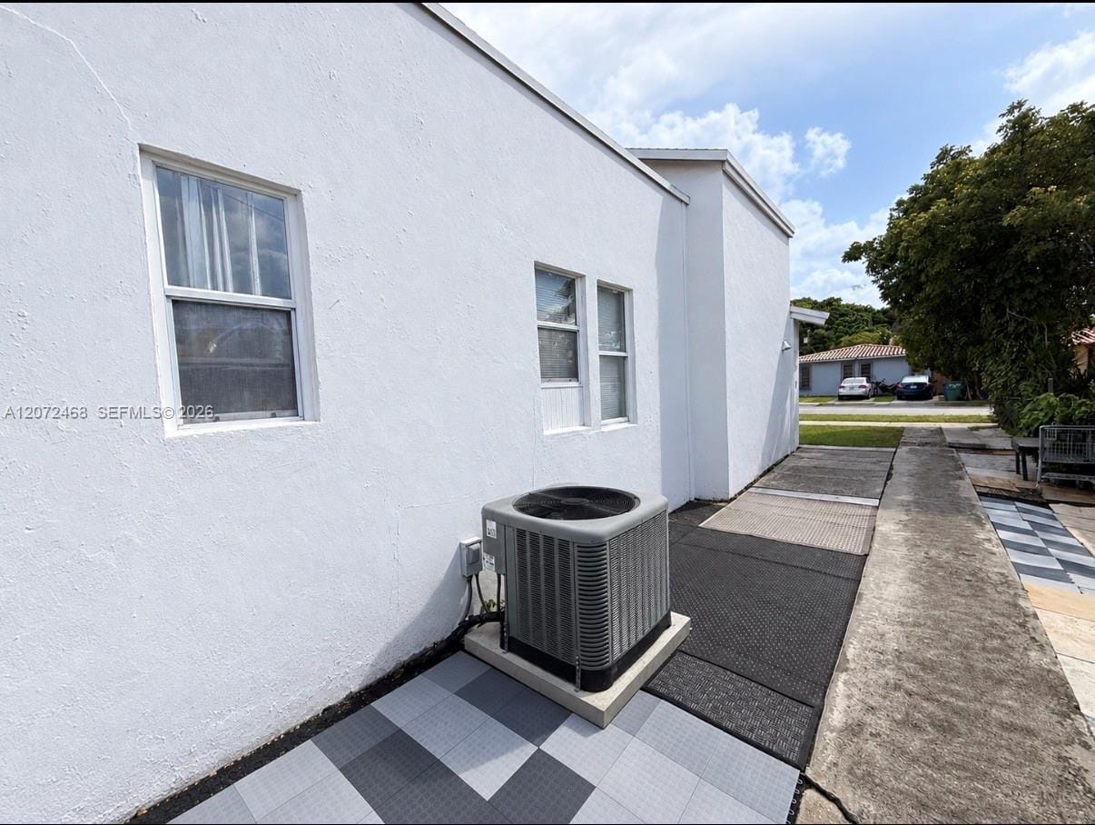 2820 SW 32nd Court, Miami, FL 33133 photo 3