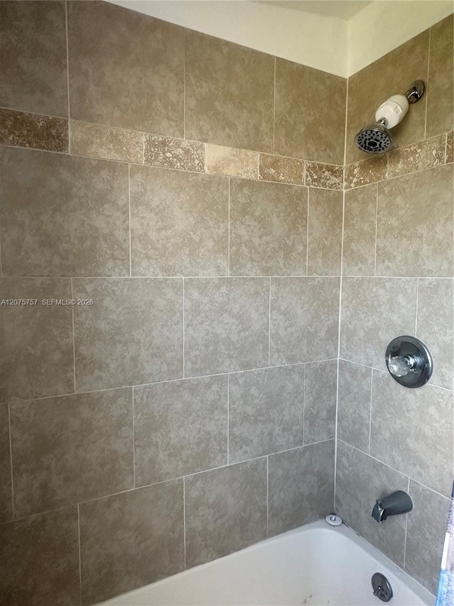 11886 Watergate Circle H — photo 11
