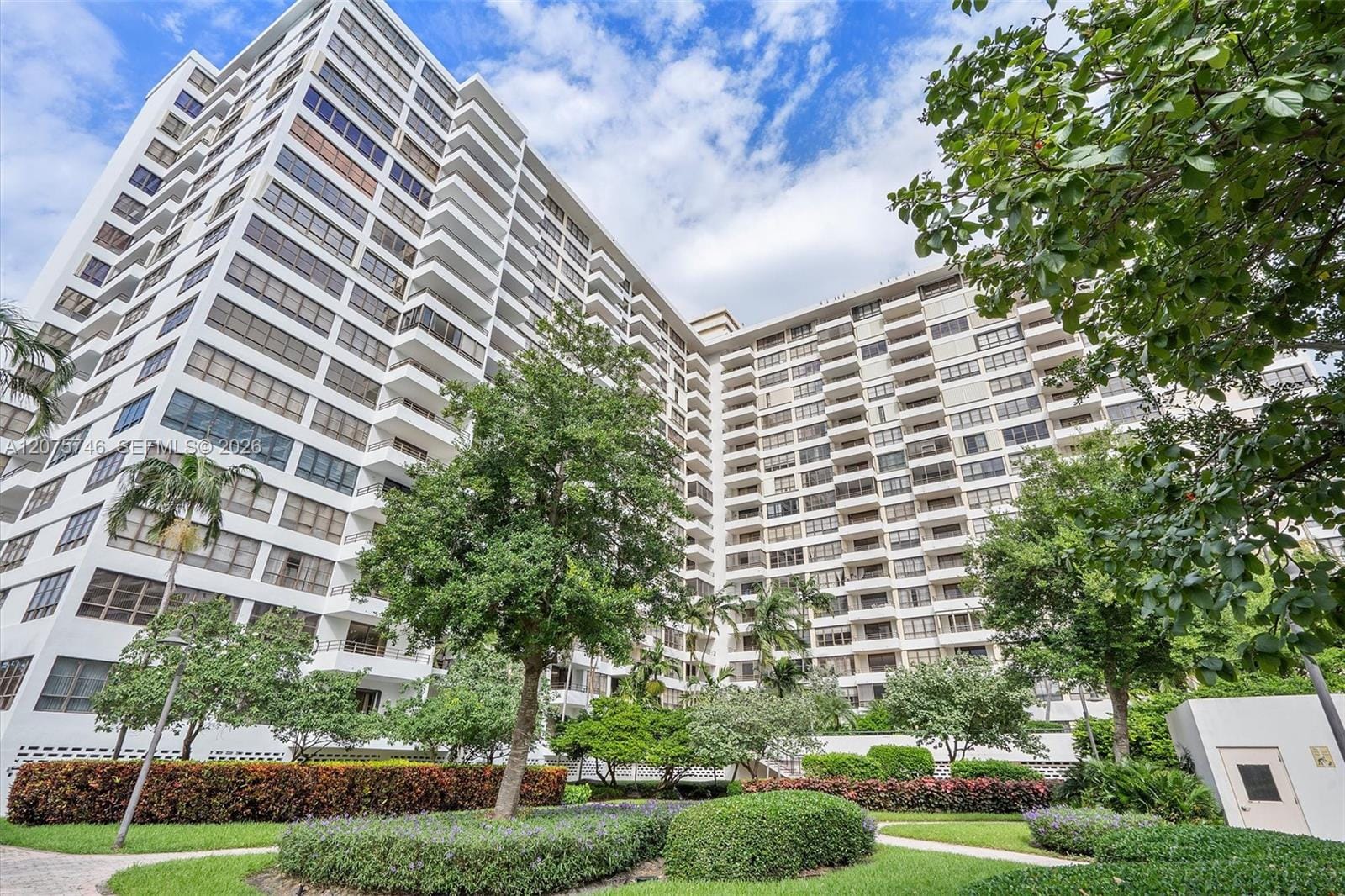 600 Three Islands Boulevard 305, Hallandale Beach, FL 33009 photo 26
