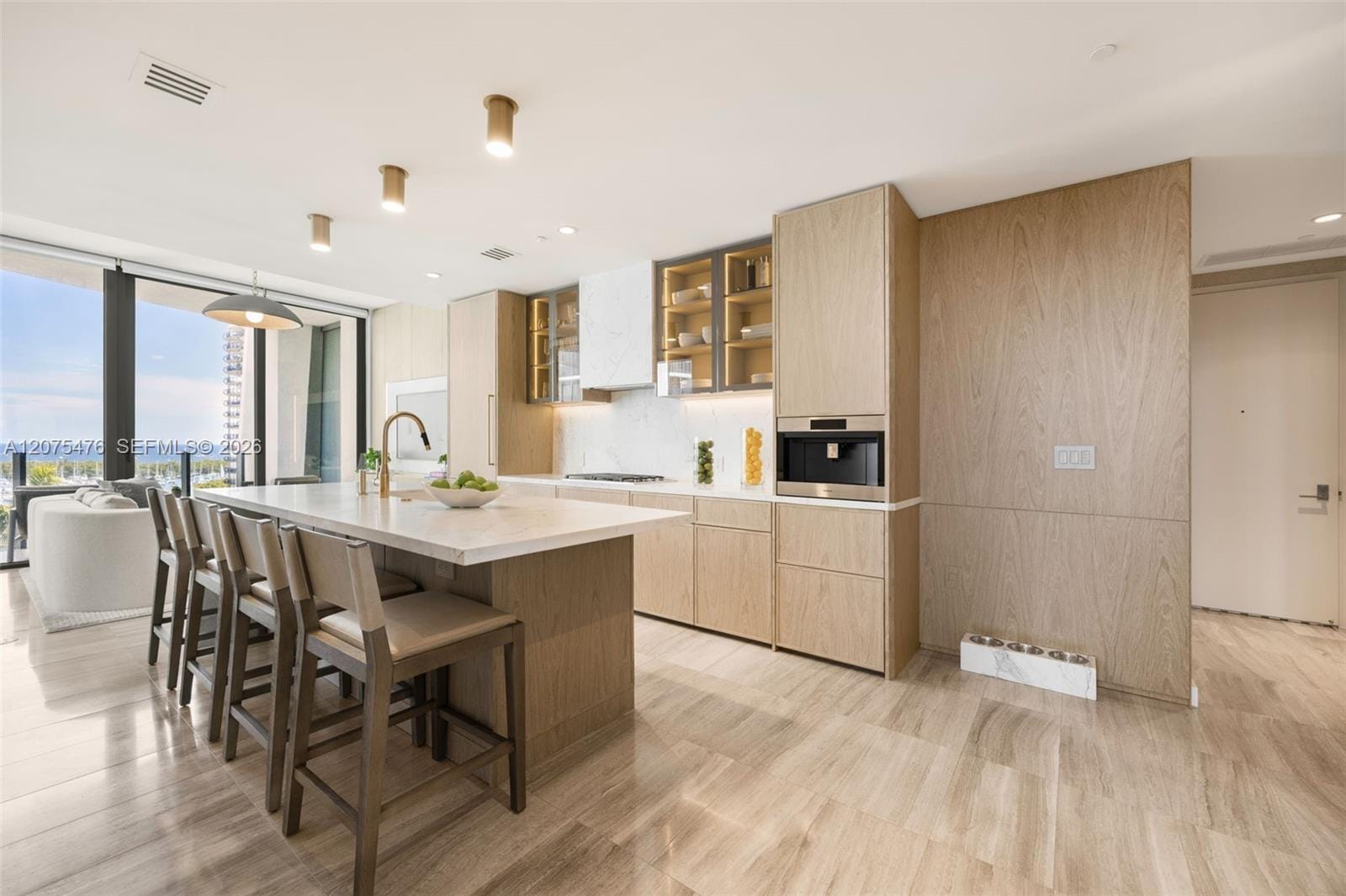 2831 S Bayshore Drive 804 — photo 1