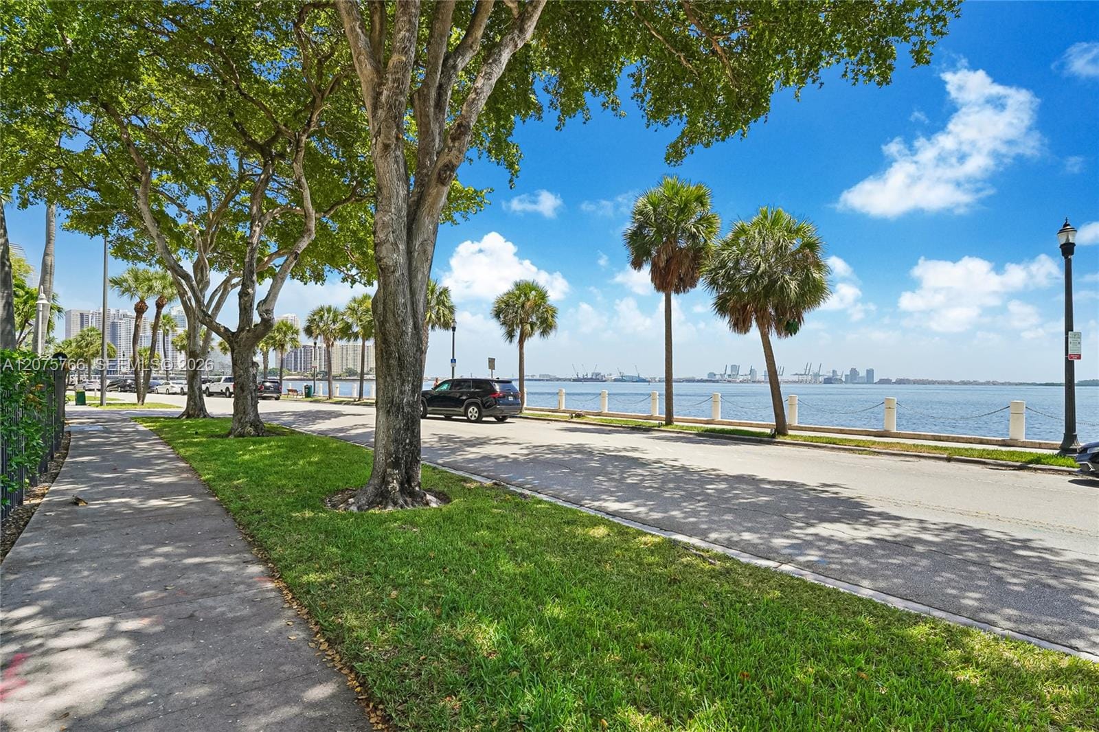 1420 Brickell Bay Drive 206D, Miami, FL 33131 photo 3