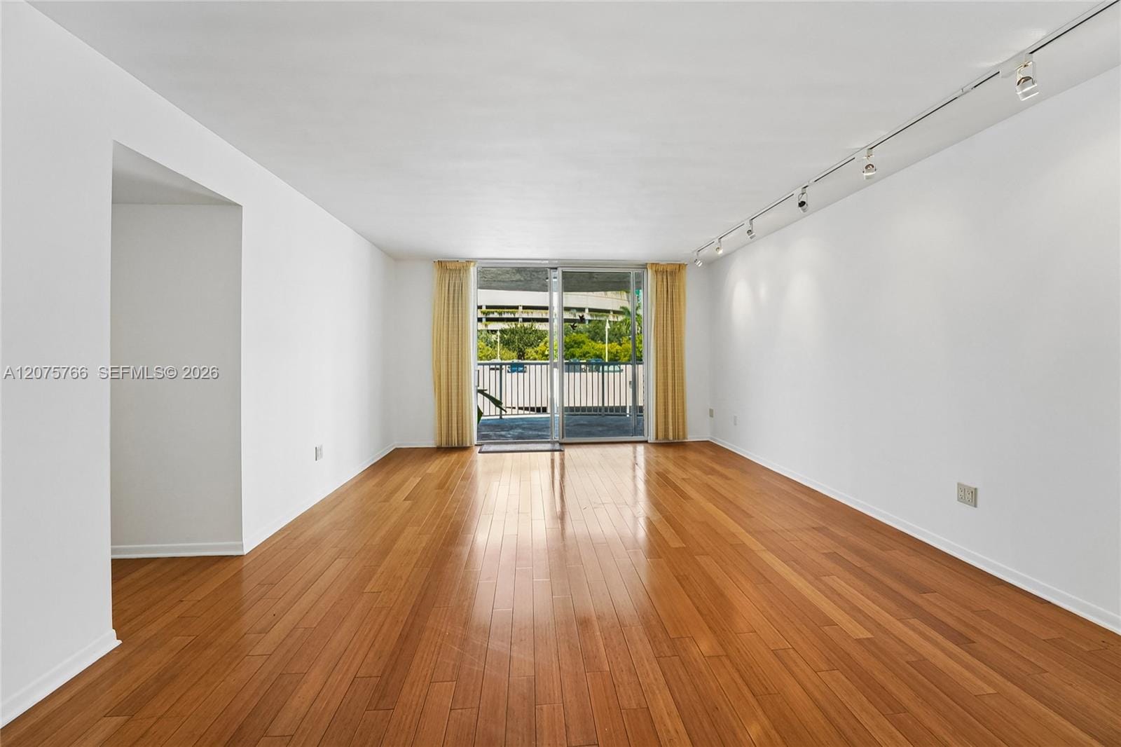 1420 Brickell Bay Drive 206D, Miami, FL 33131 photo 7