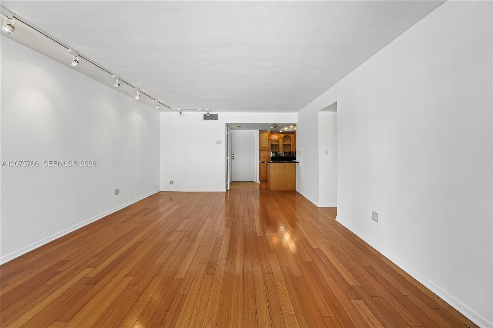 1420 Brickell Bay Drive 206D, Miami, FL 33131 photo 8