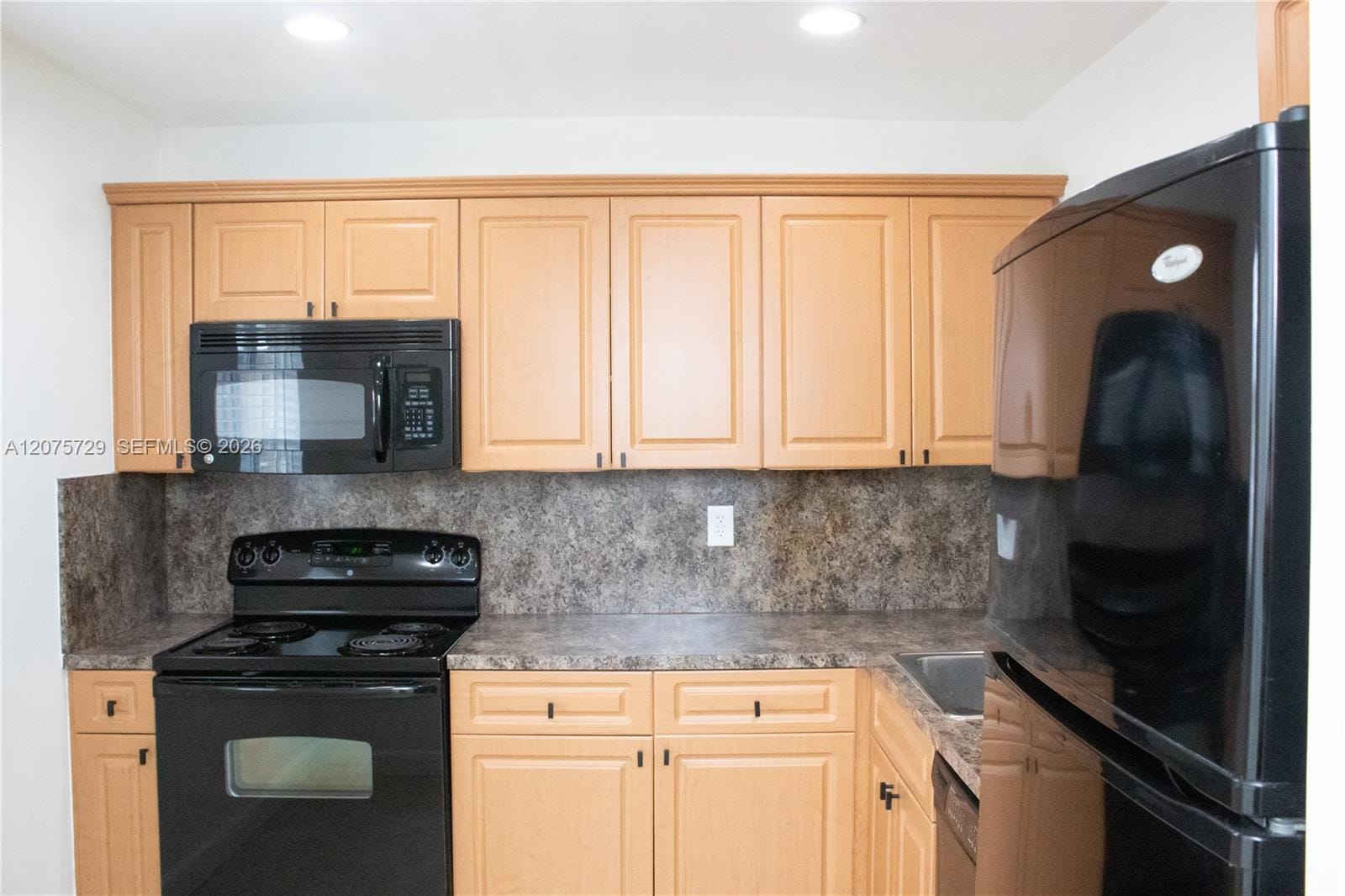7860 Camino Real L-406, Miami, FL 33143 photo 2