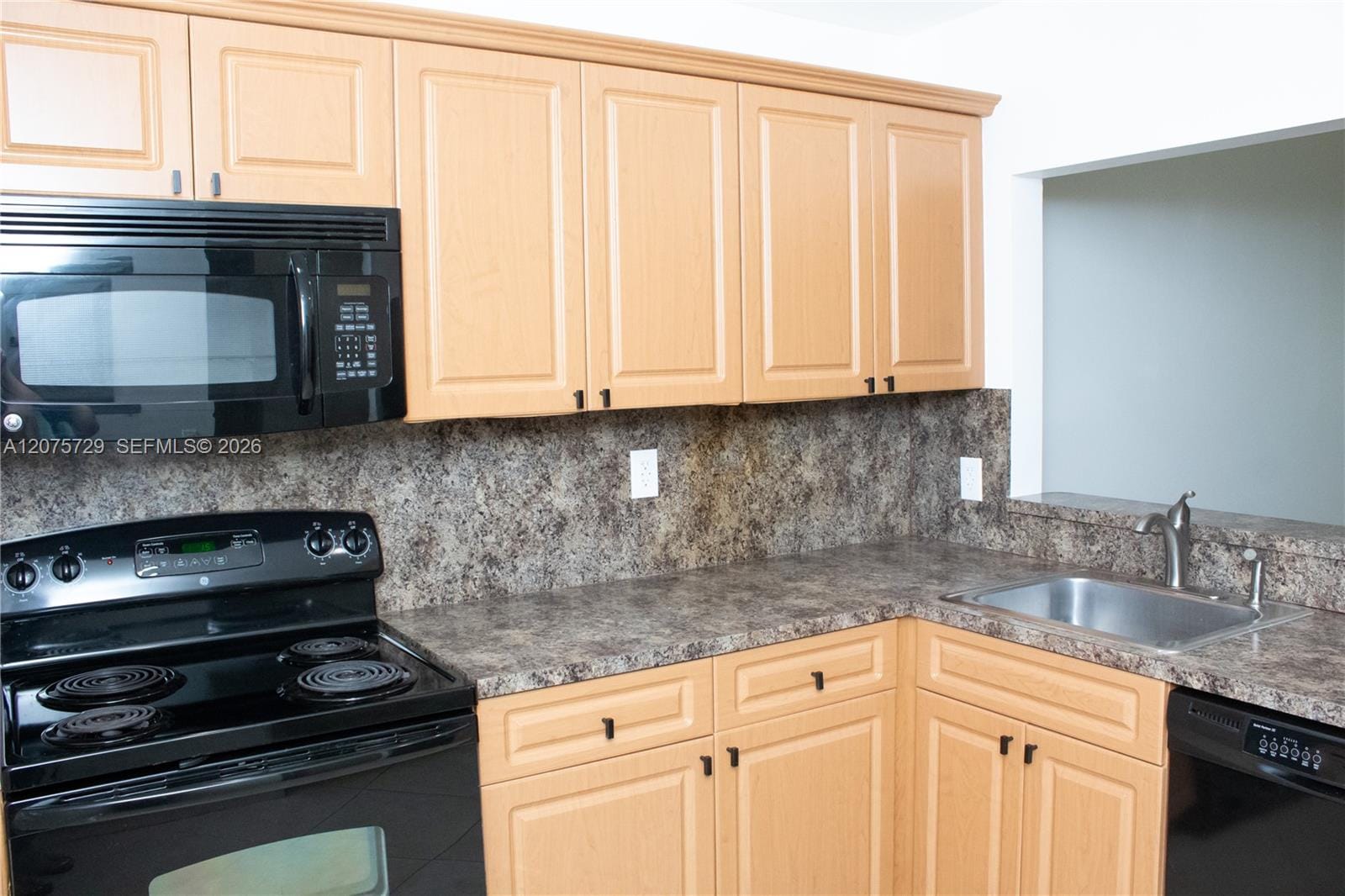 7860 Camino Real L-406, Miami, FL 33143 photo 23