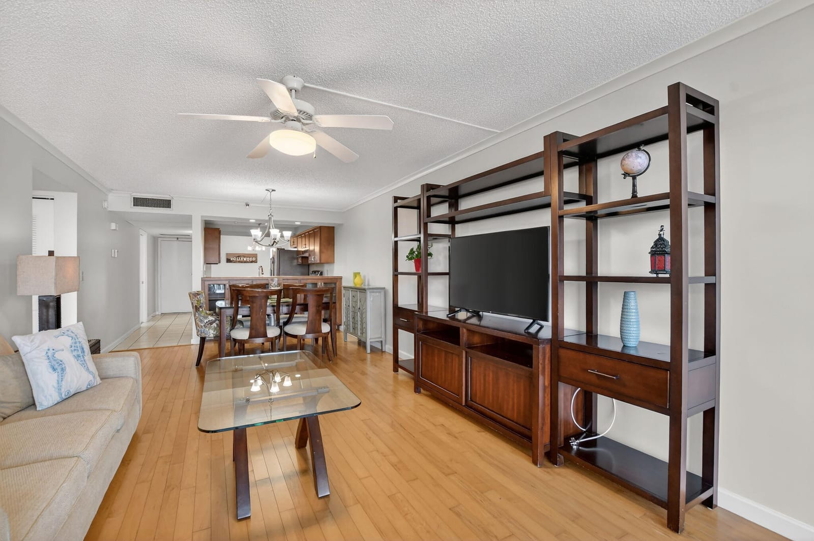 20 Royal Palm Way 602 — photo 4