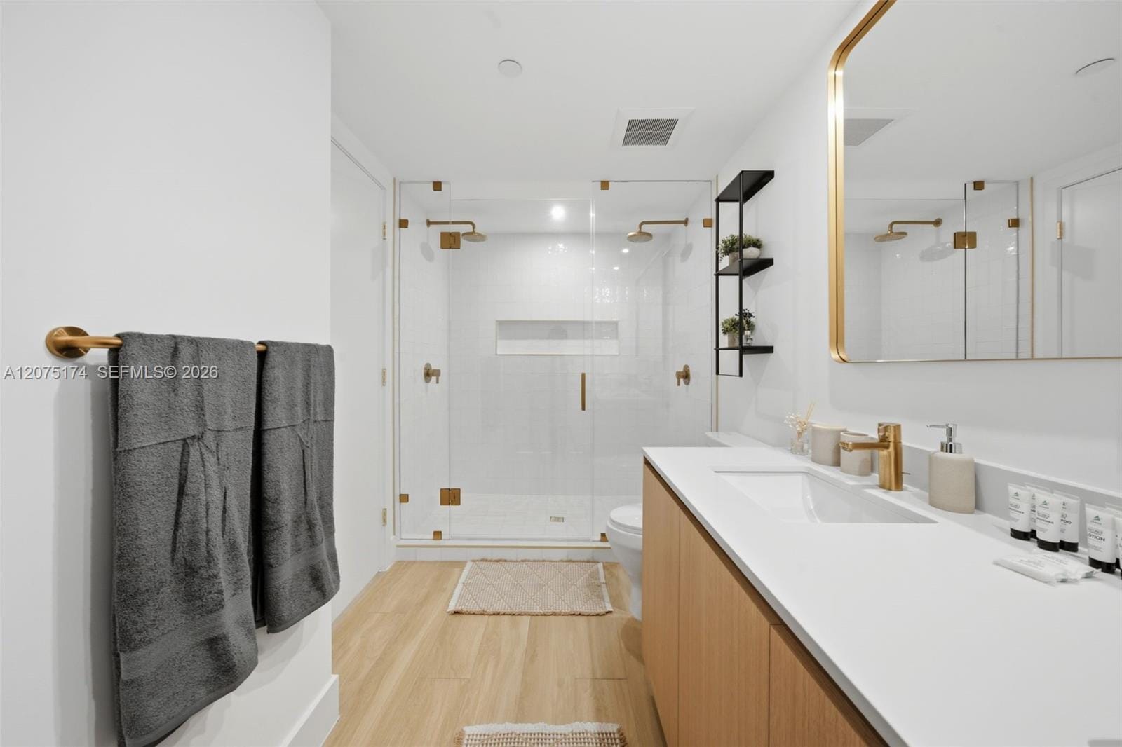 90 NE 32nd Street 811, Miami, FL 33137 photo 9