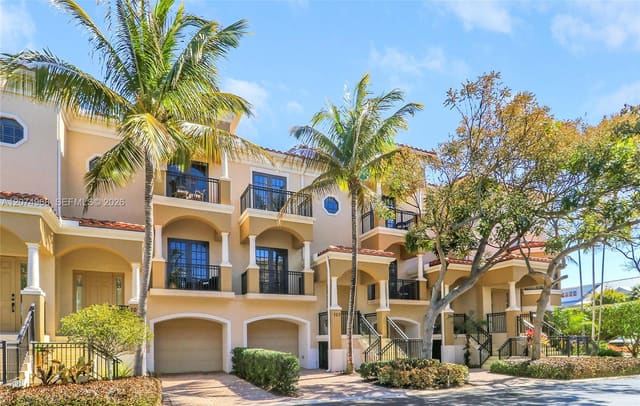 703 Del Sol Circle 703, Tequesta, FL 33469