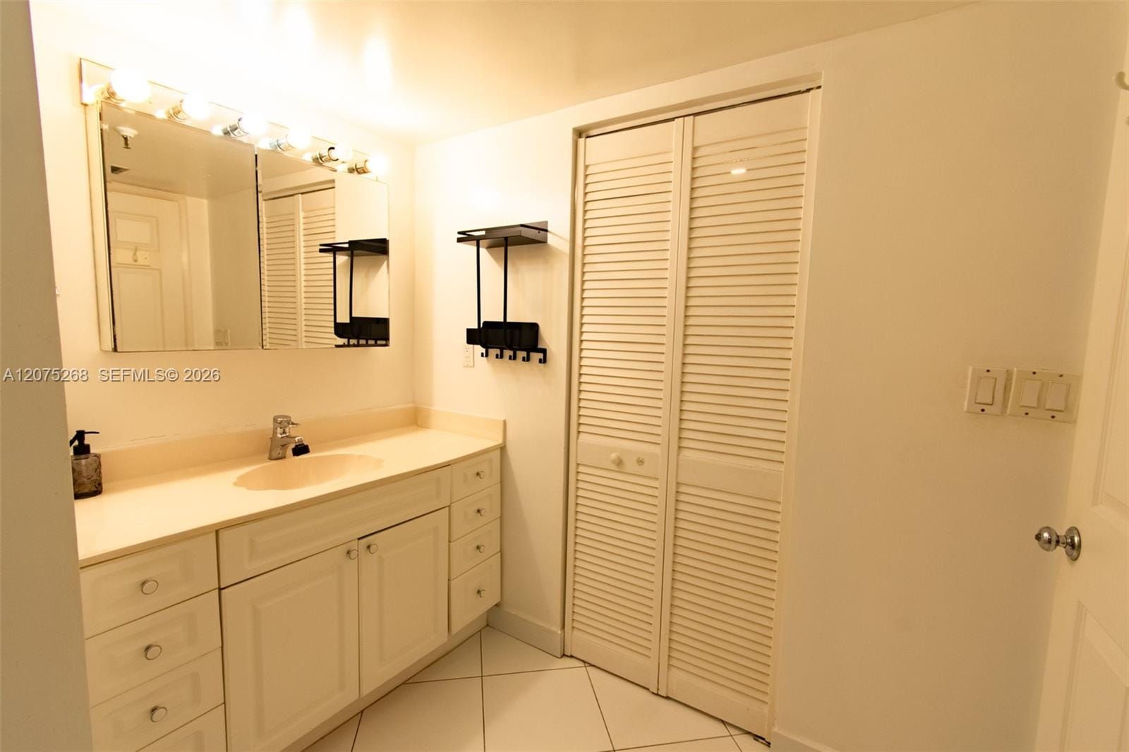 1623 Collins Avenue 312, Miami Beach, FL 33139 photo 24