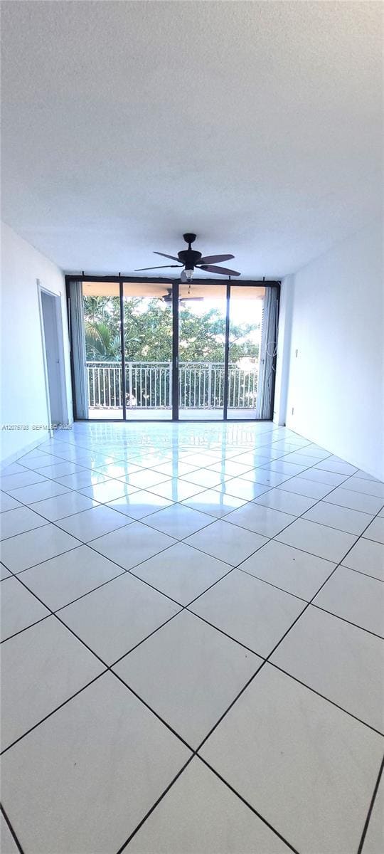 2450 NE 135th Street 206, North Miami, FL 33181