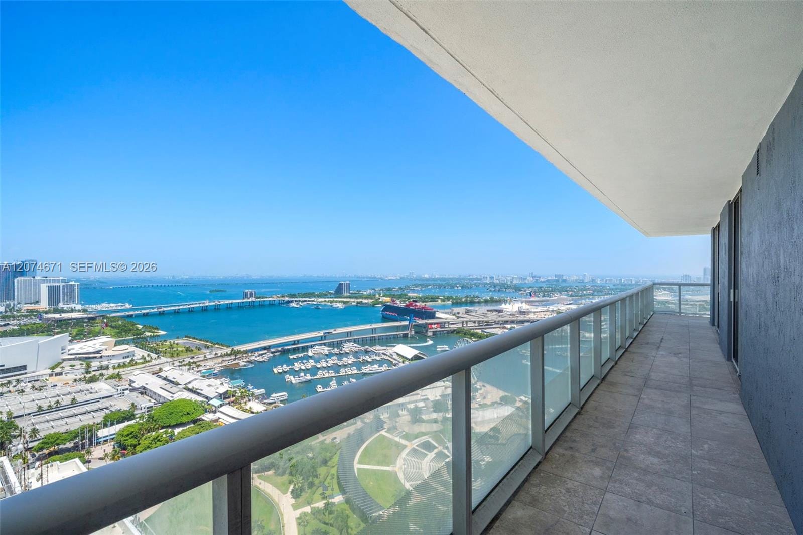 50 Biscayne Boulevard 4402 — photo 4