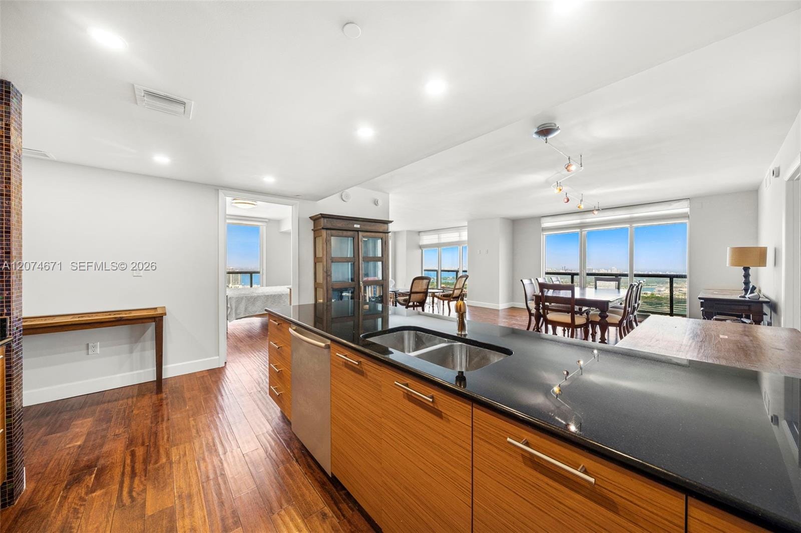 50 Biscayne Boulevard 4402 — photo 10