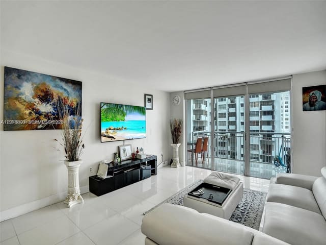 18061 Biscayne Boulevard 502, Del Prado Marina, Aventura, FL