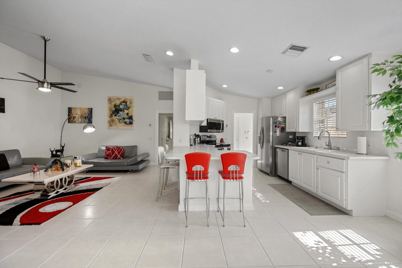 8038 MONTSERRAT Place — photo 5