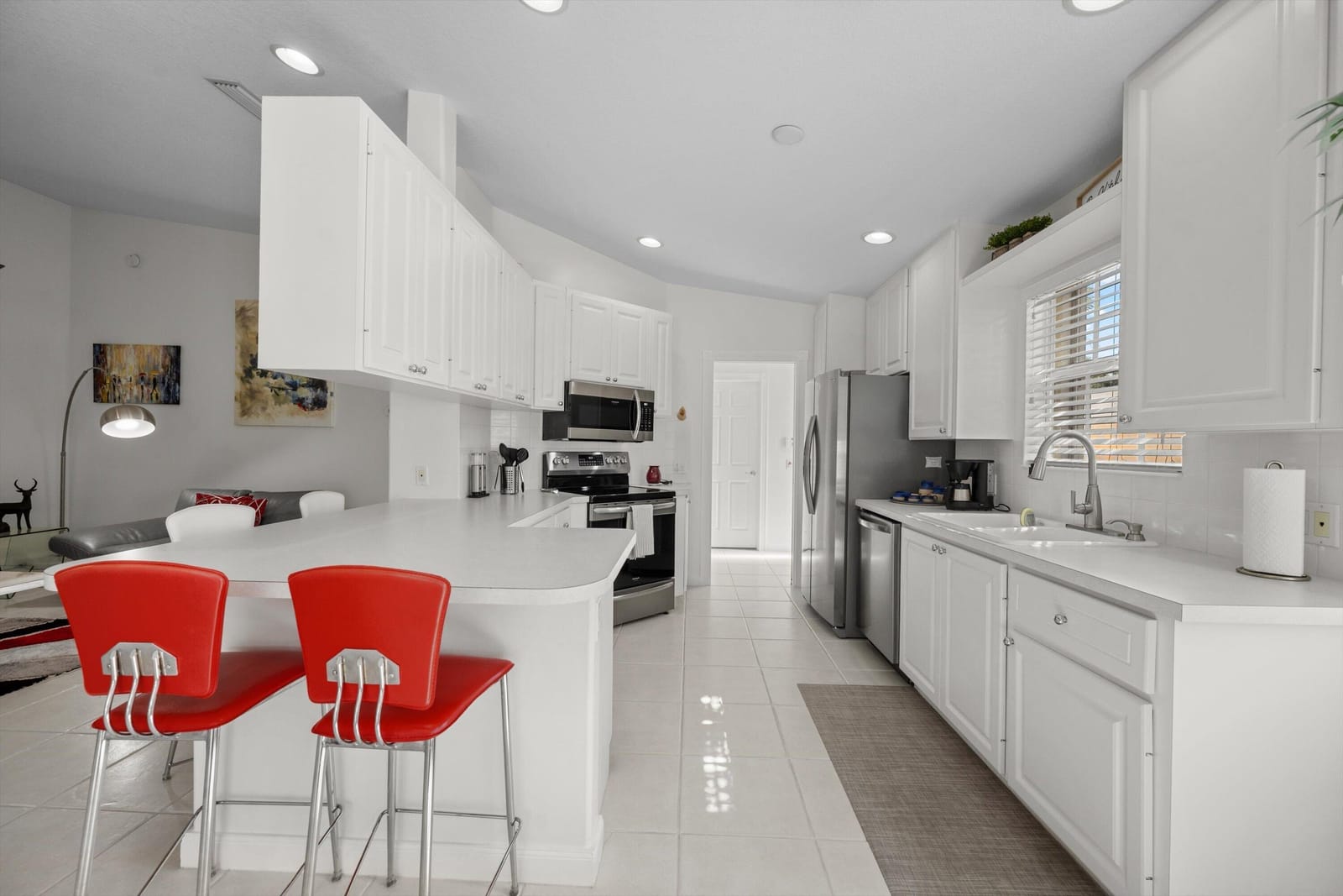 8038 MONTSERRAT Place — photo 10