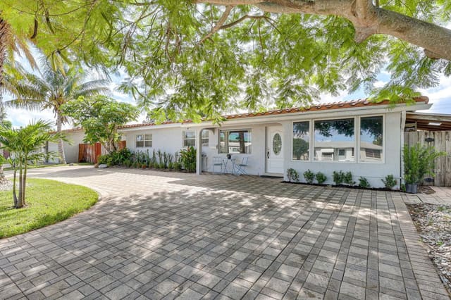 1313 SE 1ST Way, Deerfield Beach, FL 33441