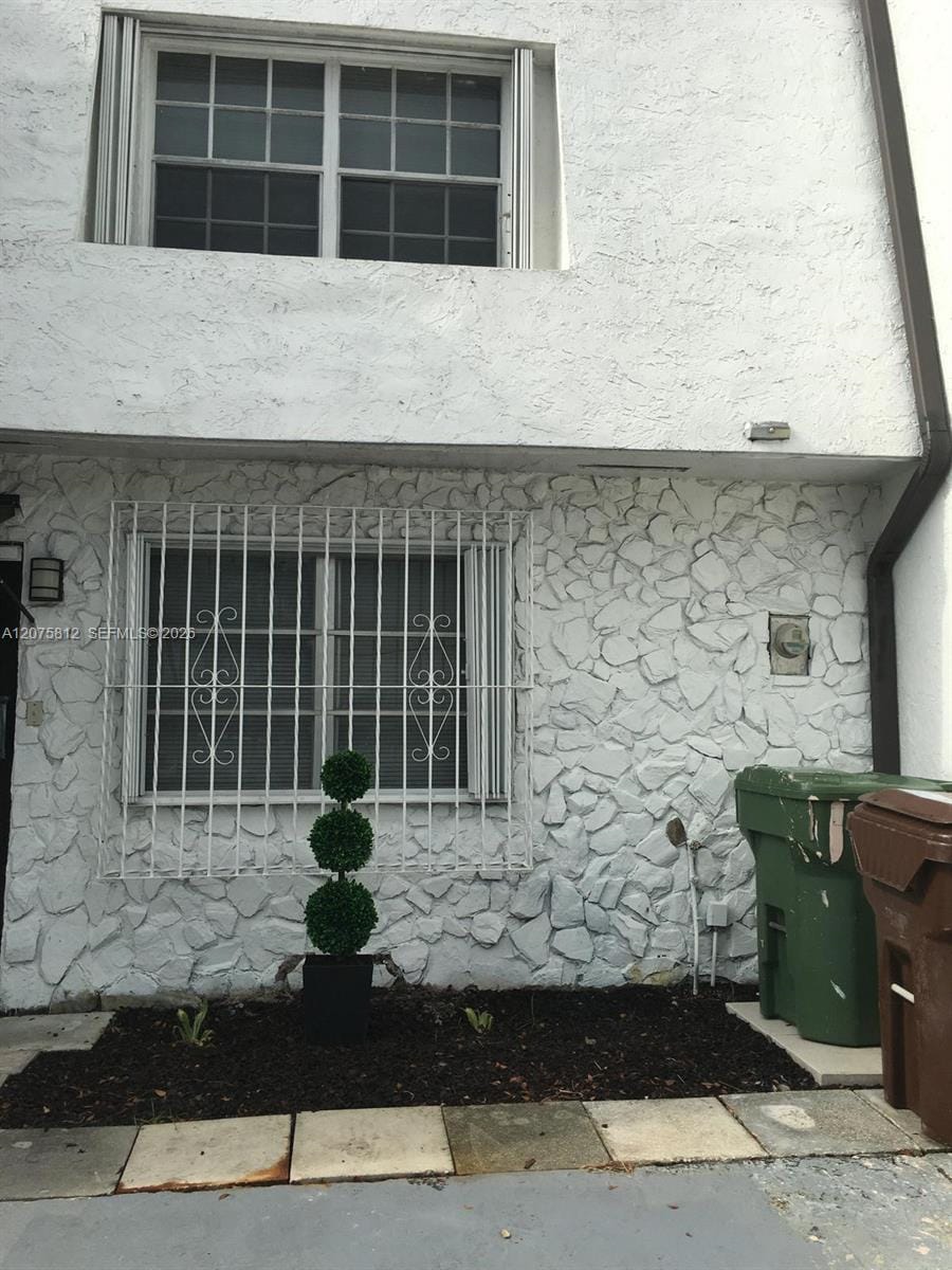 669 W 80th Street 0, Hialeah, FL 33014