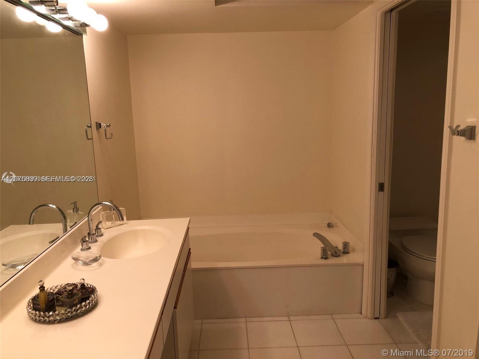 3530 Mystic Pointe Drive 1008, Aventura, FL 33180 photo 16