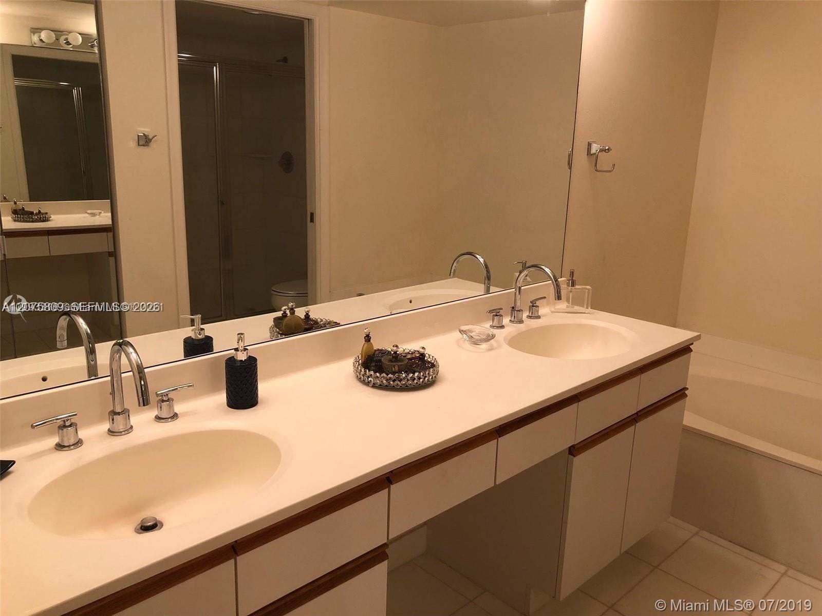 3530 Mystic Pointe Drive 1008, Aventura, FL 33180 photo 17