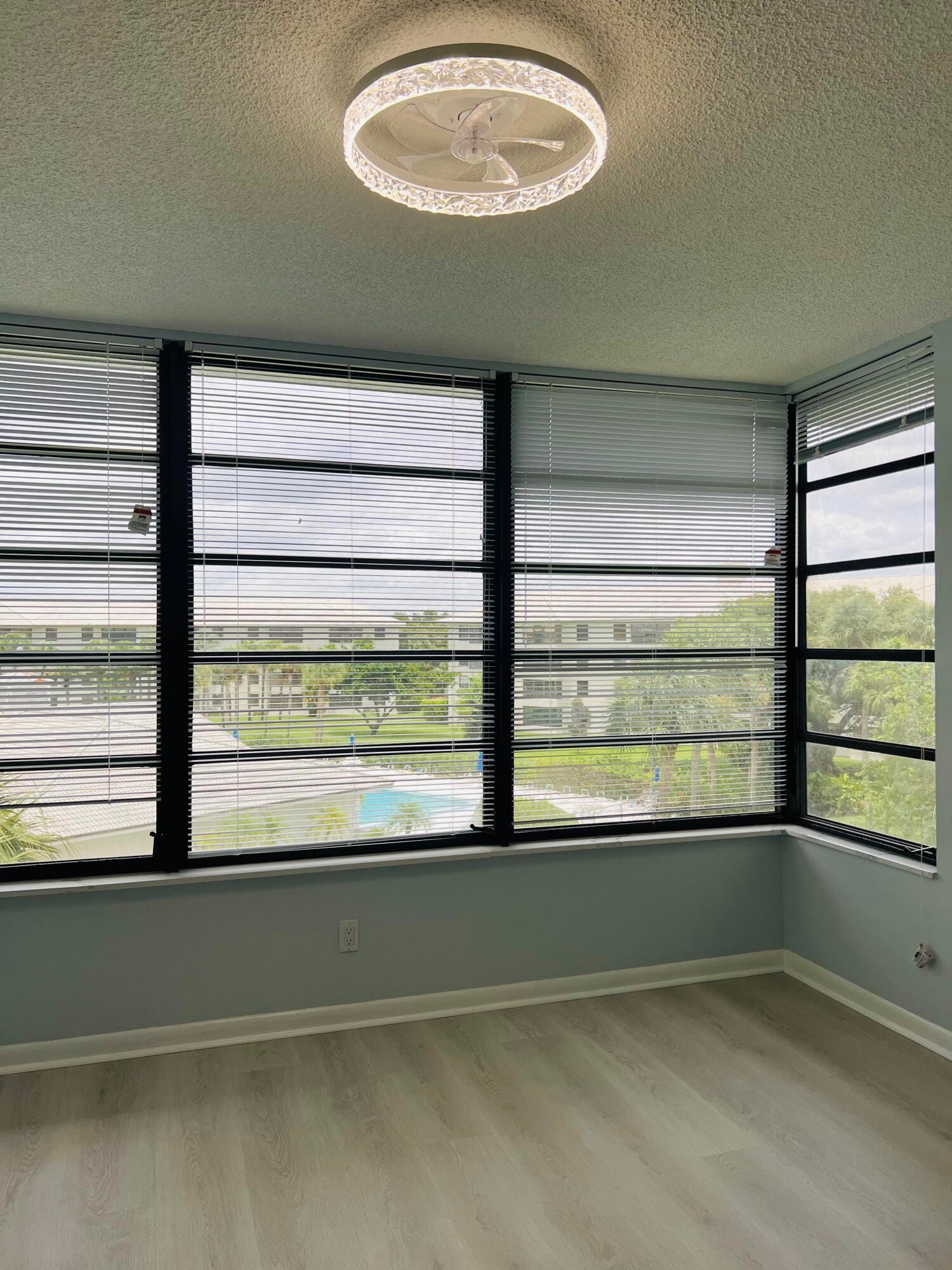 3635 Whitehall Drive 404, West Palm Beach, FL 33401 photo 15