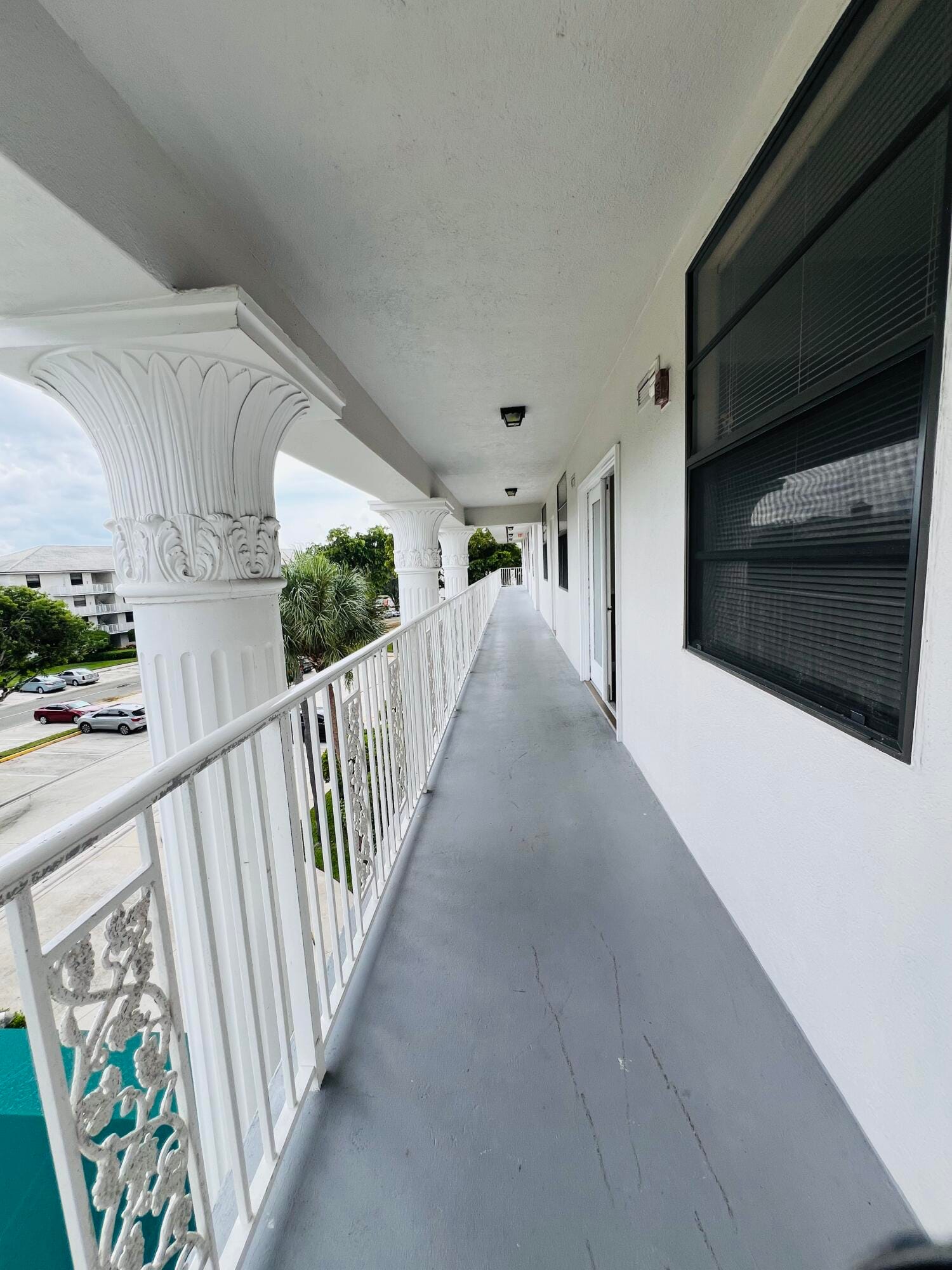 3635 Whitehall Drive 404, West Palm Beach, FL 33401 photo 4