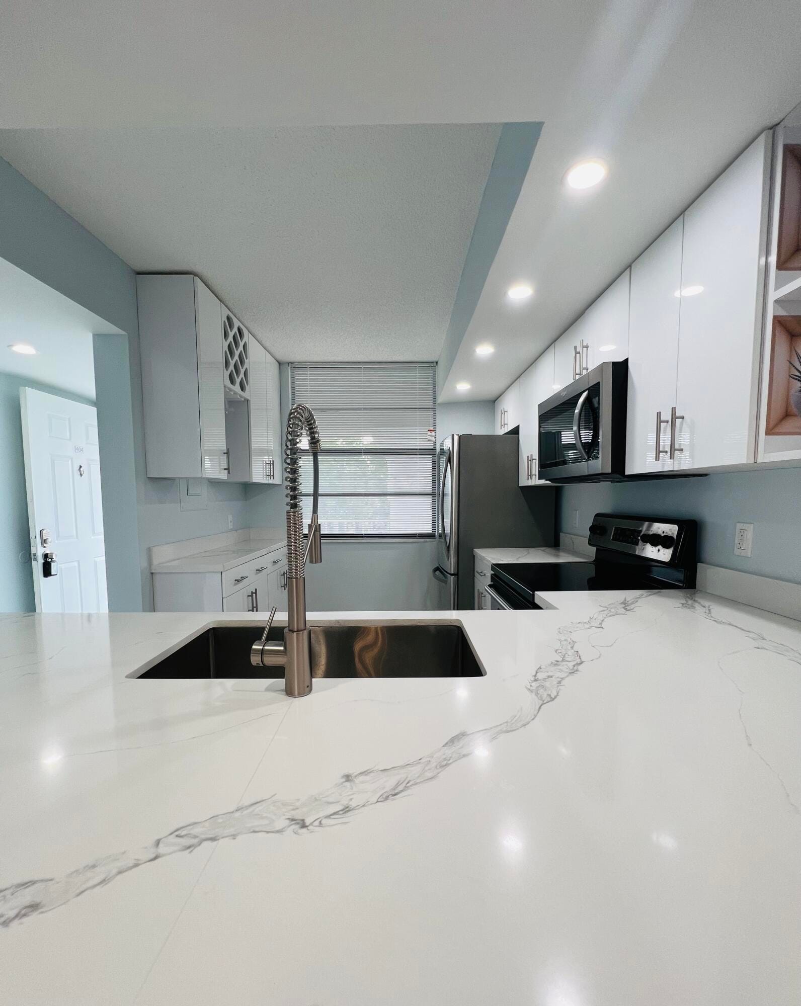 3635 Whitehall Drive 404, West Palm Beach, FL 33401 photo 7