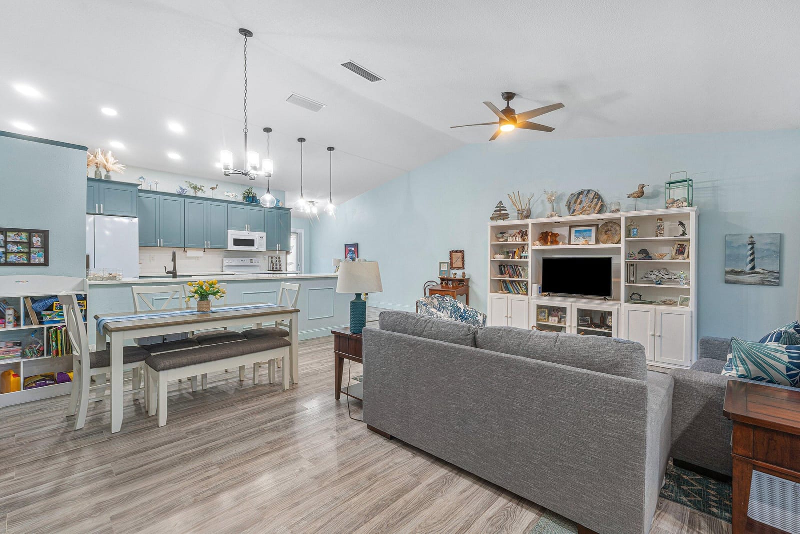 5225 Spice Drive — photo 10