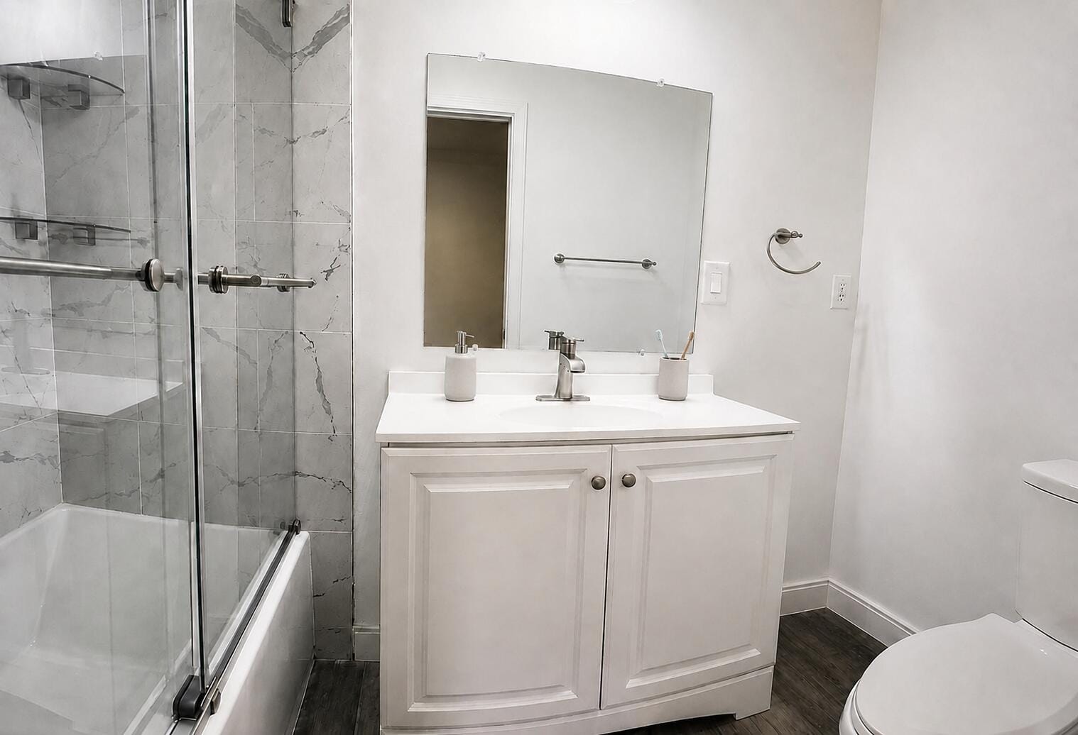 725 BANKS Road — photo 9