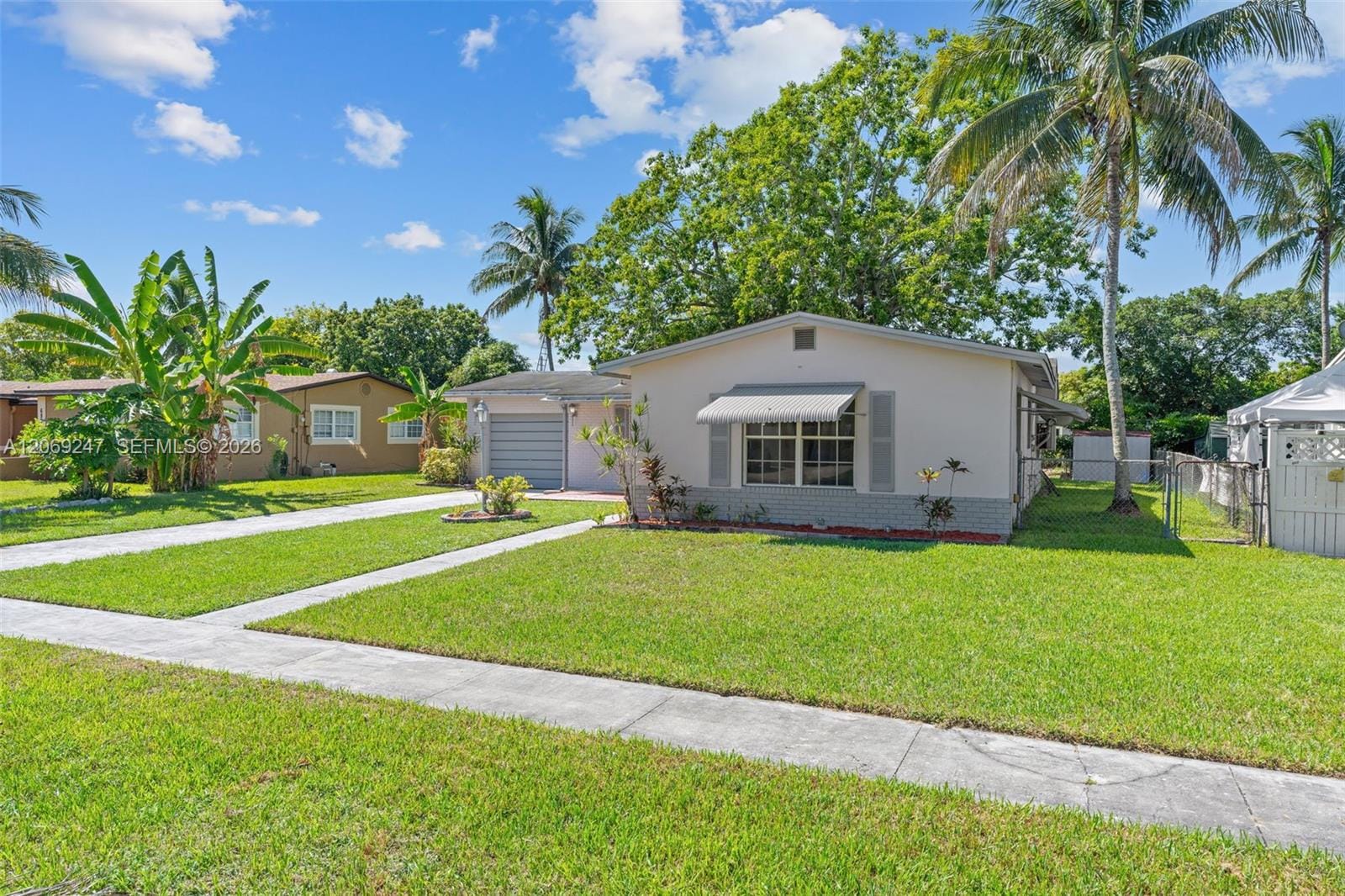 6840 SW 10th Court — photo 2