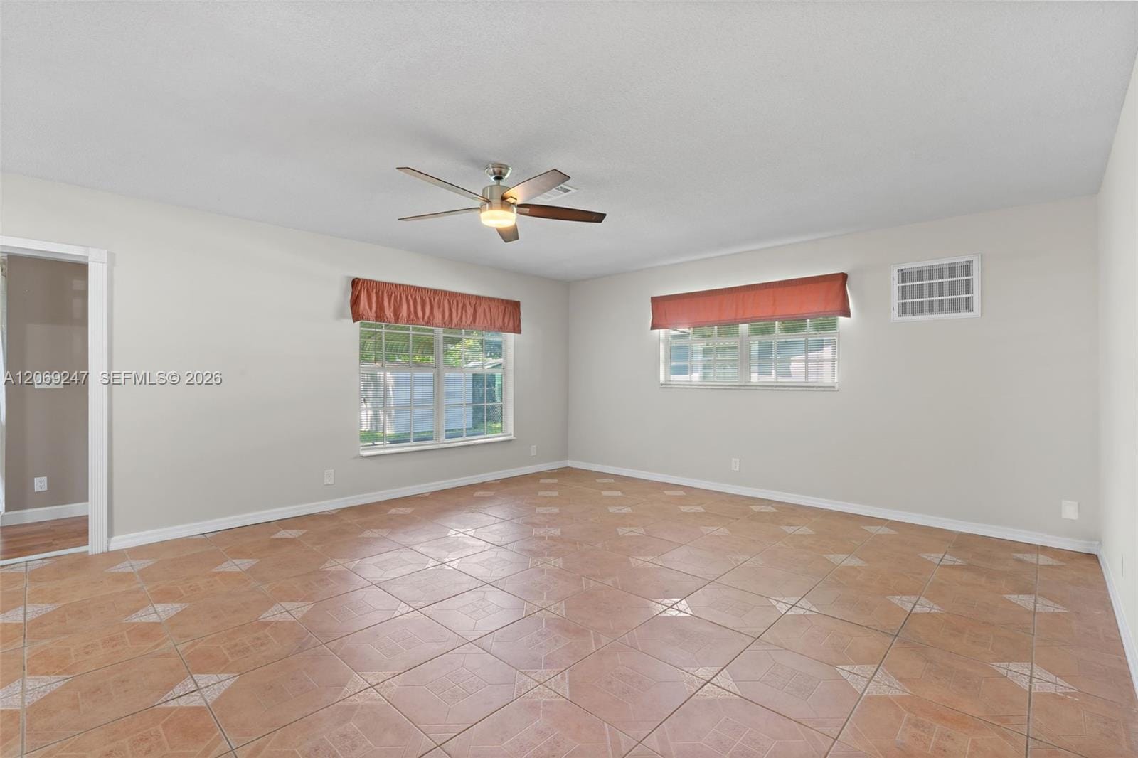 6840 SW 10th Court — photo 4
