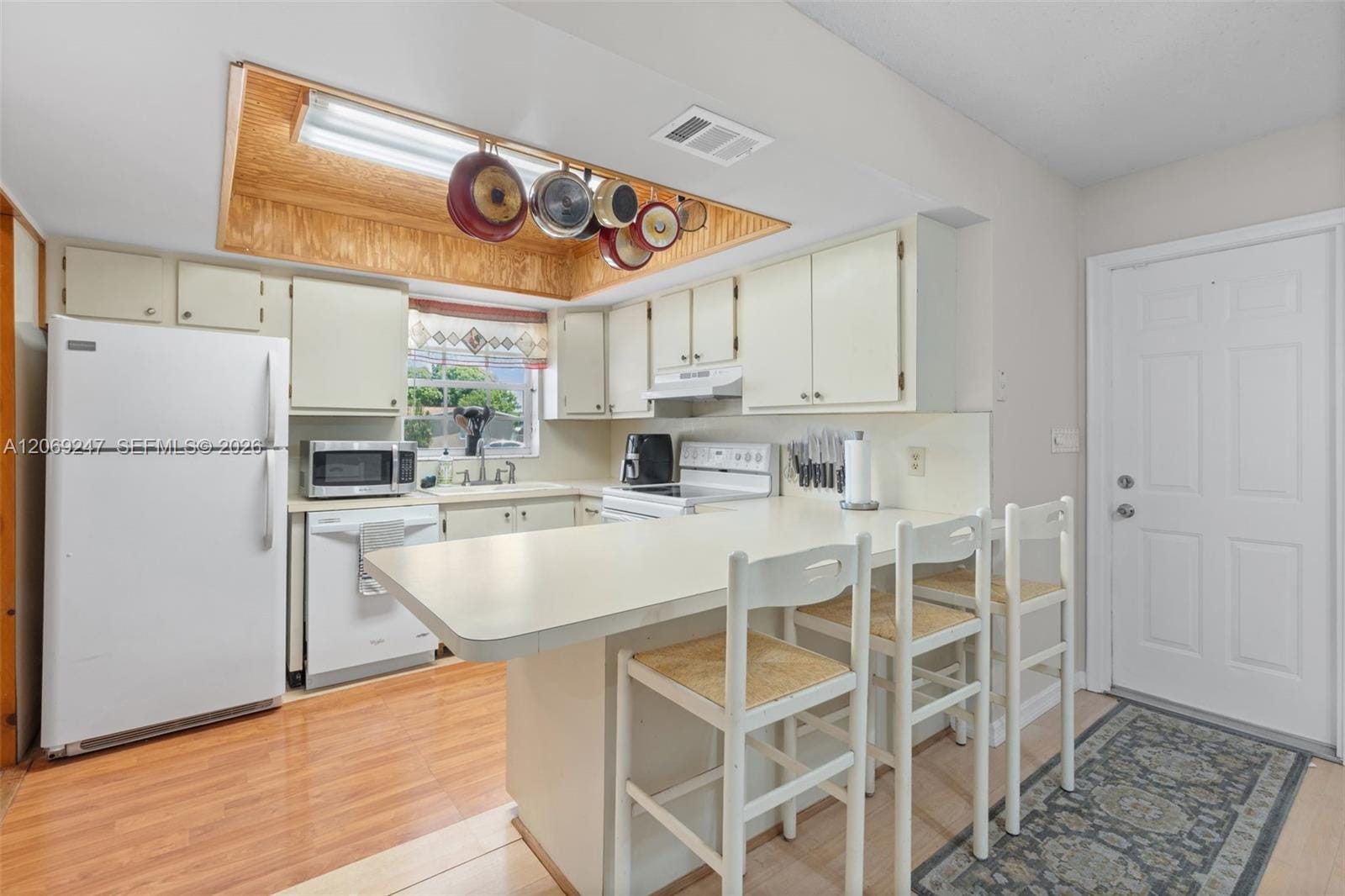 6840 SW 10th Court — photo 7