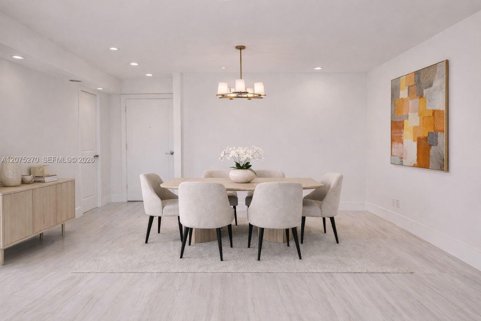 1000 W Island Boulevard 1812 — photo 3