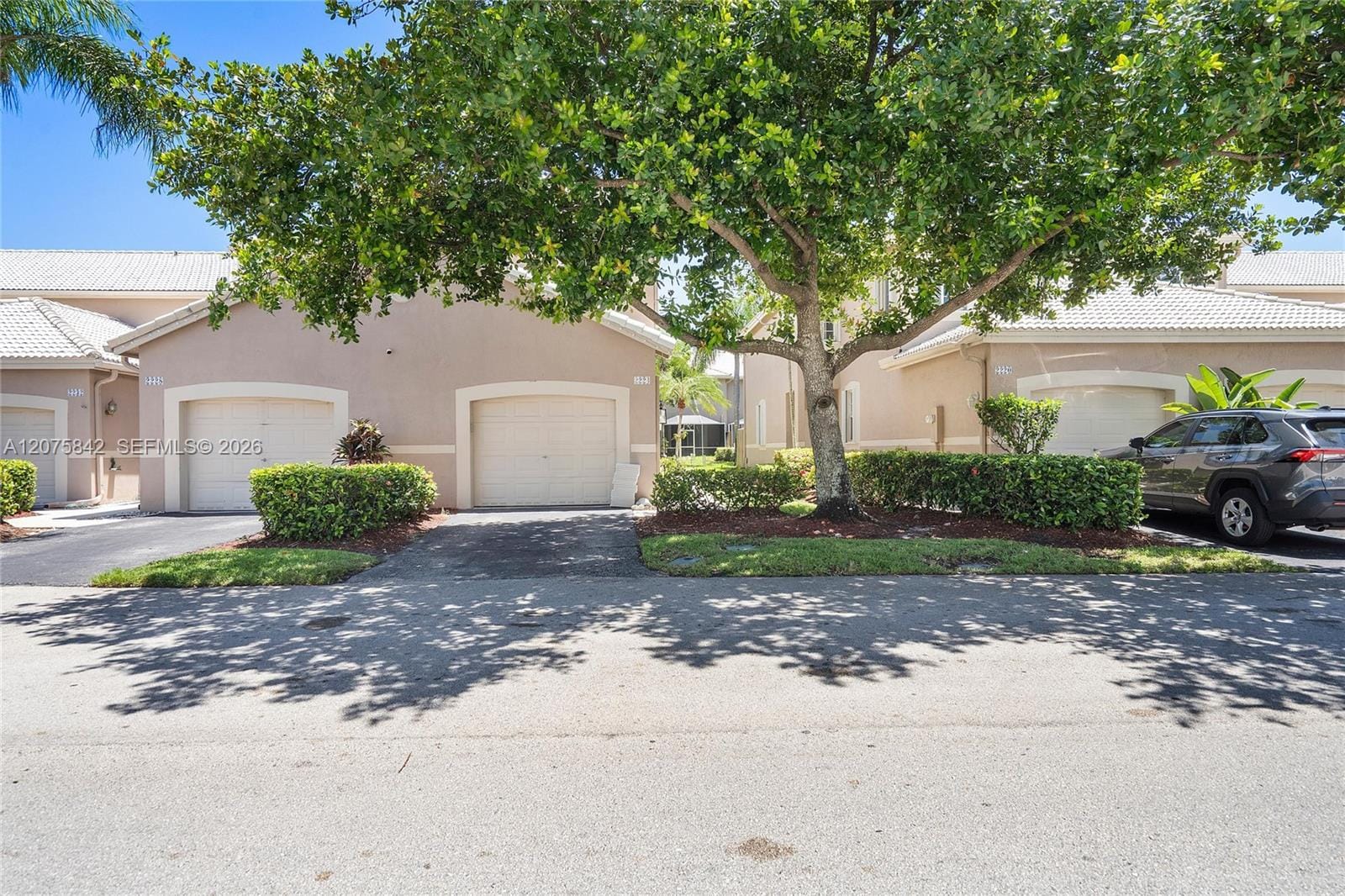 2224 Salerno Circle — photo 2
