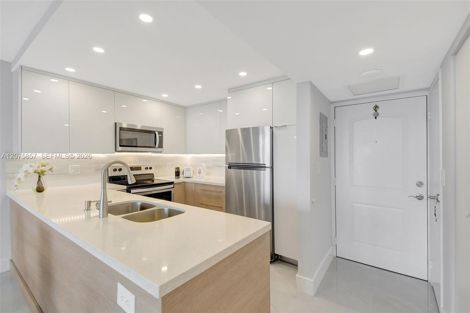 100 Bayview Drive 502 — photo 6