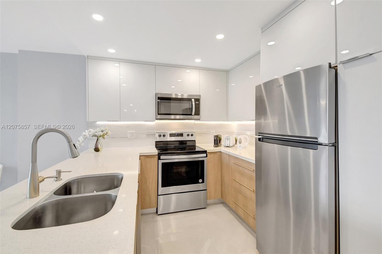 100 Bayview Drive 502 — photo 7
