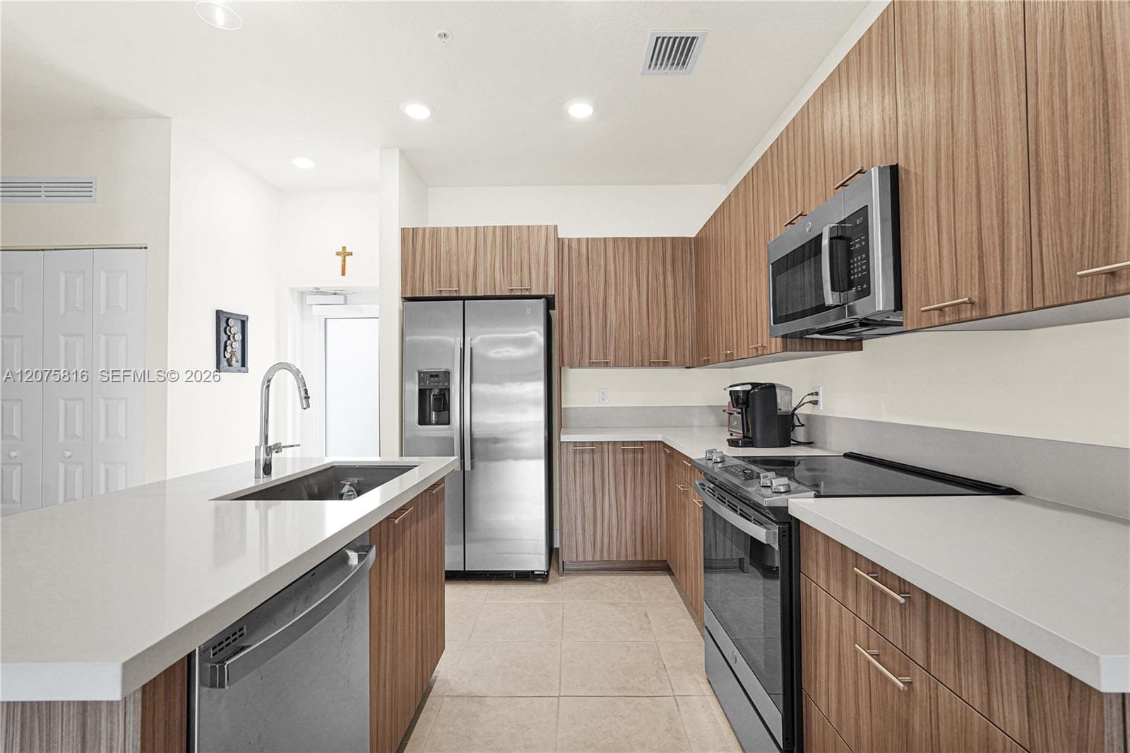 8301 NW 41st Street B-303 — photo 4