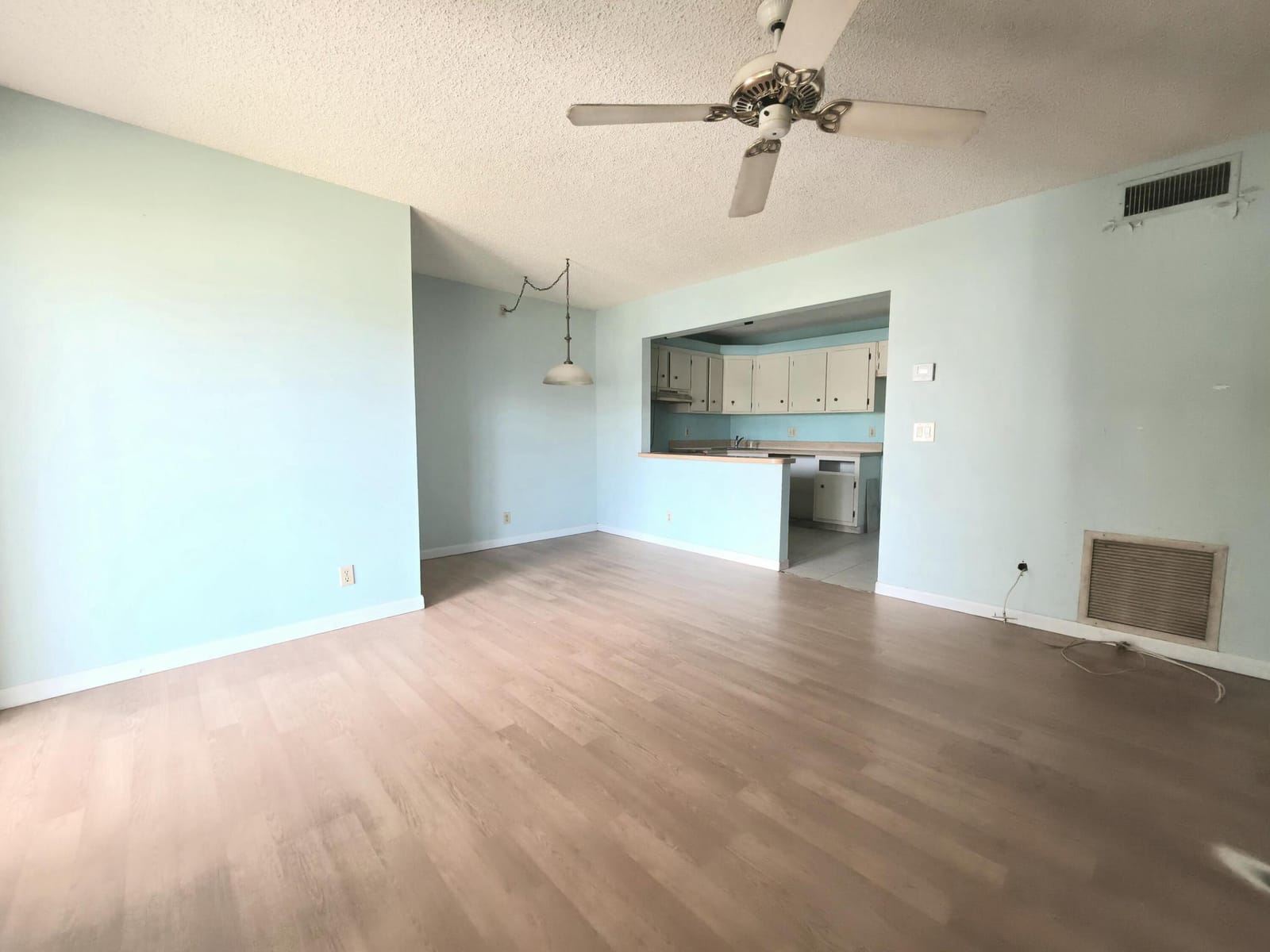 334 Knotty Pine Circle D-2 — photo 3
