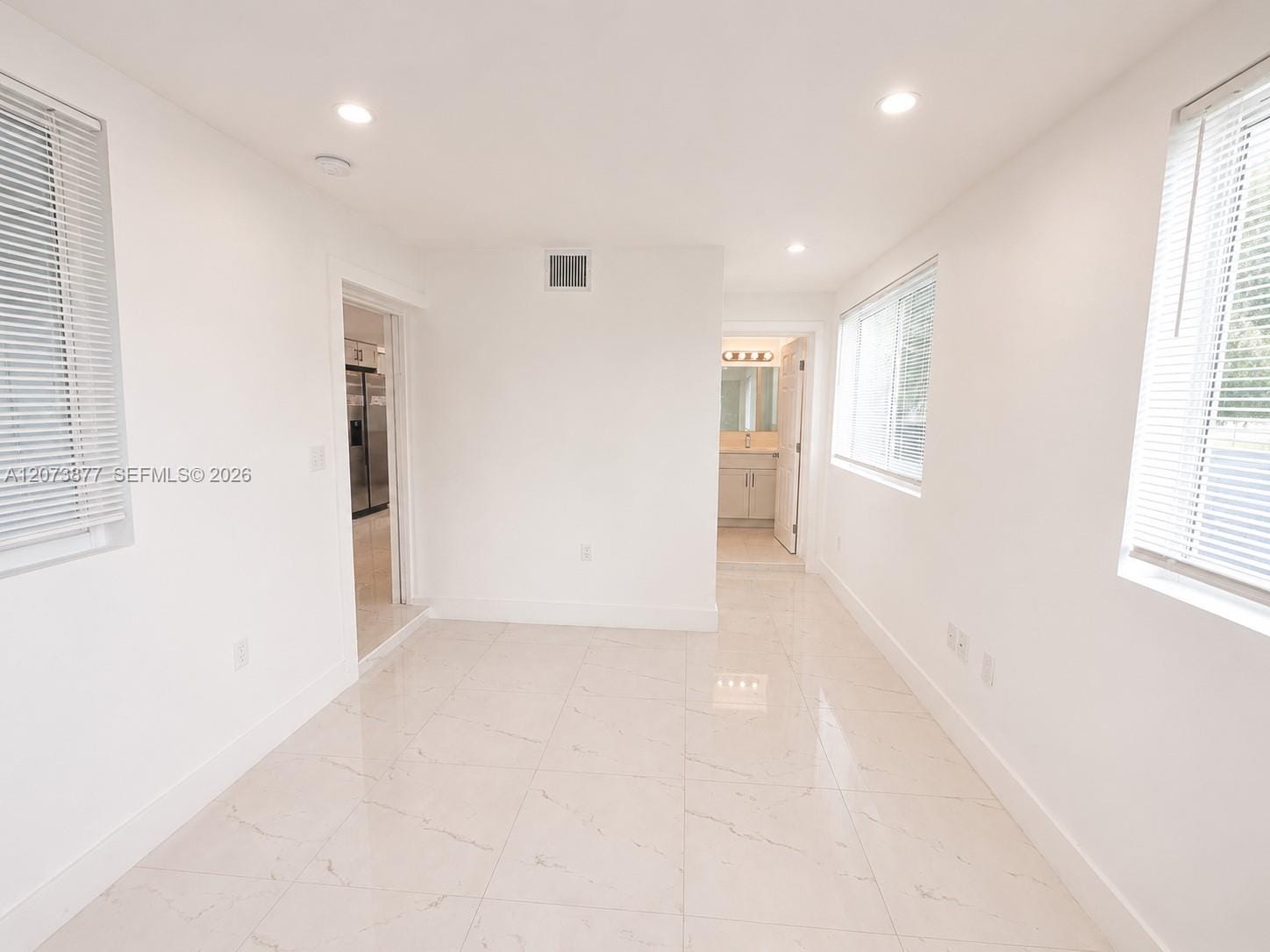 1800 NE 154th Street — photo 5