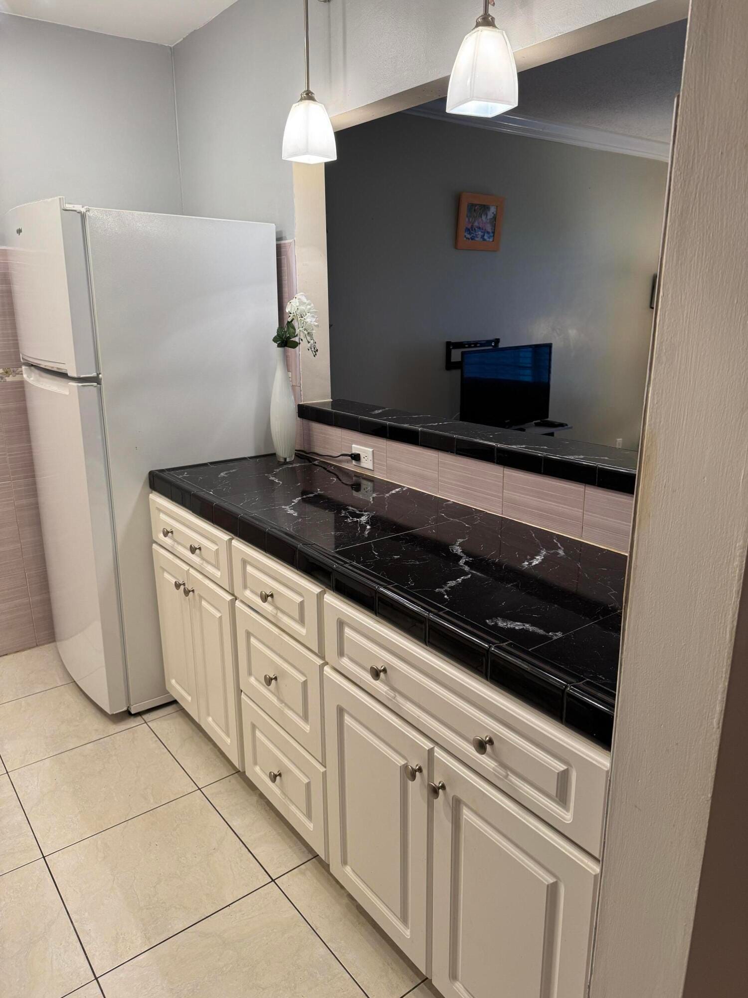 632 Snug Harbor Drive D6, Boynton Beach, FL 33435 photo 12
