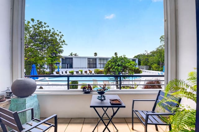 3589 S Ocean Boulevard 19, sold in ZIP 33480, South Palm Beach, FL