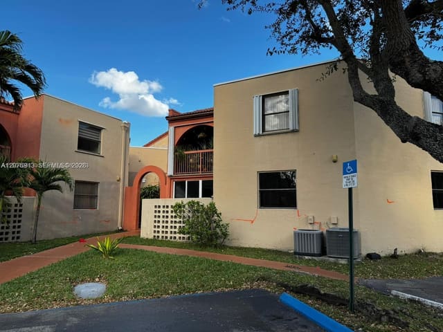10257 NW 9th St Circle 102-10, Miami, FL 33172