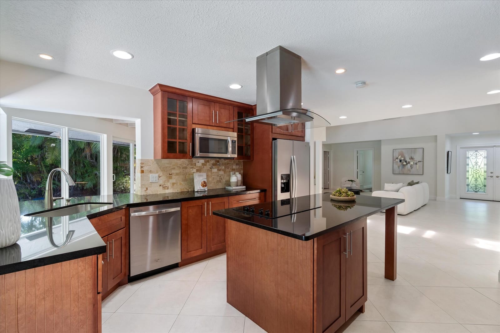 824 Foxpointe Circle, Delray Beach, FL 33445 photo 11
