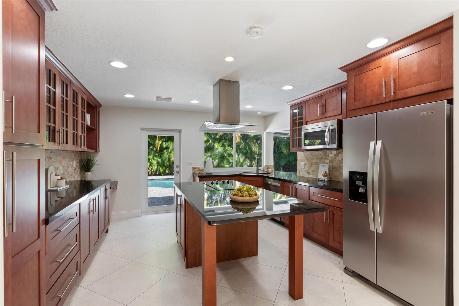 824 Foxpointe Circle, Delray Beach, FL 33445 photo 12