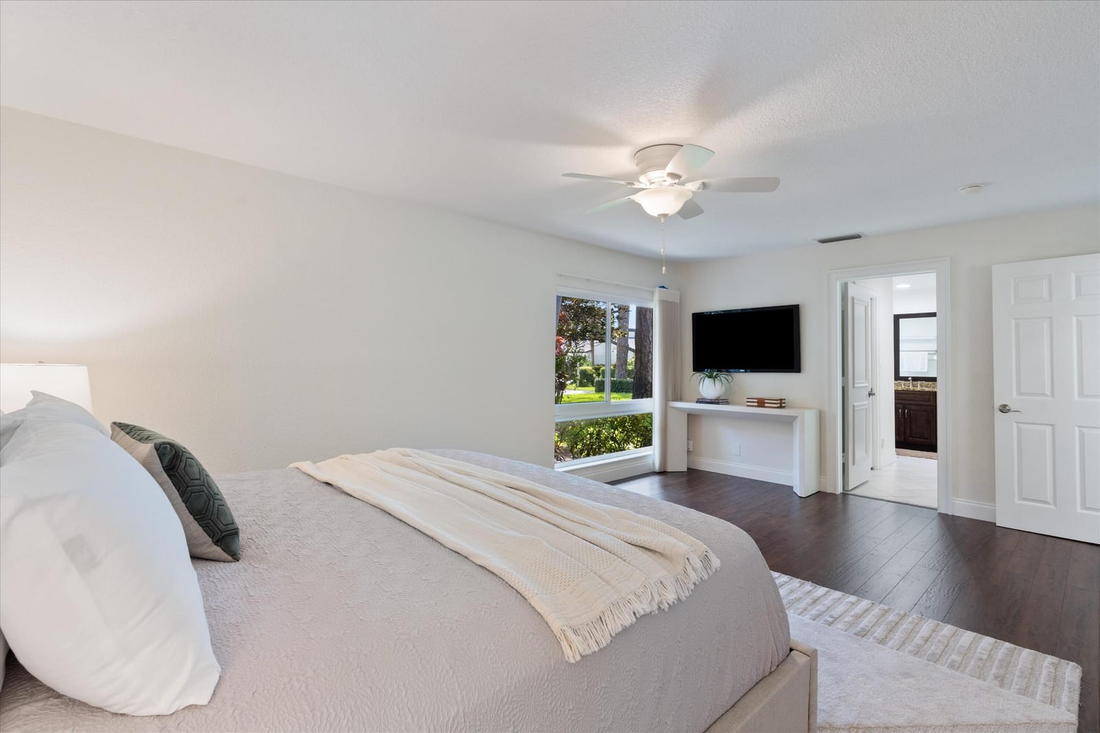 824 Foxpointe Circle, Delray Beach, FL 33445 photo 16