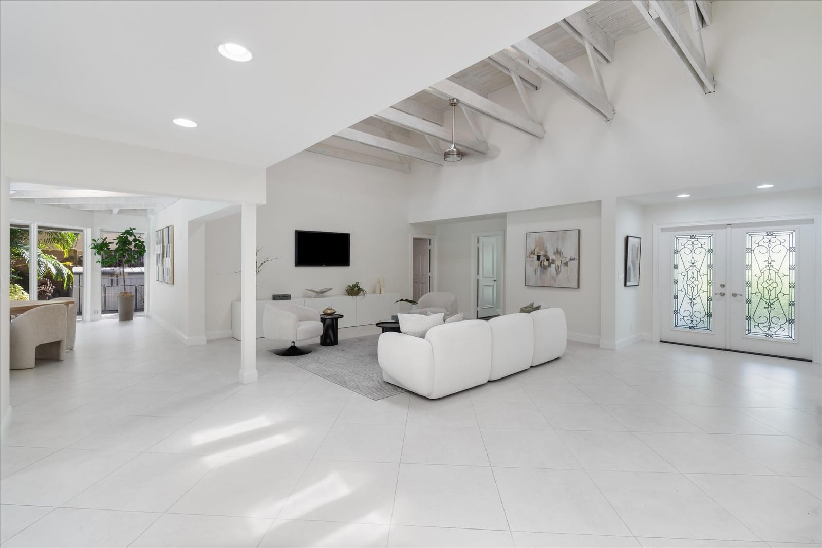 824 Foxpointe Circle, Delray Beach, FL 33445 photo 9